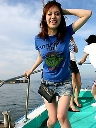 Pretty Japanese lady Miki Uemura