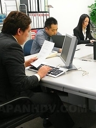 Ai Mizushima enjoys three peckers