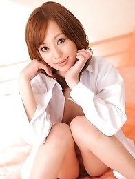 Miina Yoshihara has a nice pussy