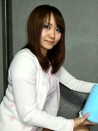 Hiromi Tominaga enjoys in a dick