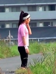 Japanese Piss Fetish Porn - Girls Pissing - Catching The Girls Marking Their Territory