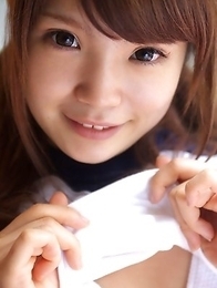 Manami Sato in sports equipment can´t wait to play ball