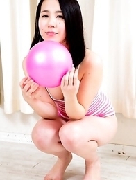 Japanese teen sister Monika shows off tight camel toe!