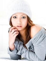 Sahsha Asian doll is playful and can´t decide between seasons