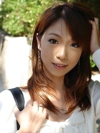 Yuri Rie gives blowjob in the car and shows