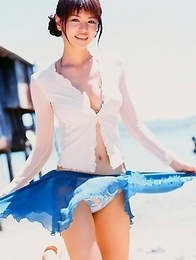 Yuriko Shiratori with sexy body loves spending time on sand