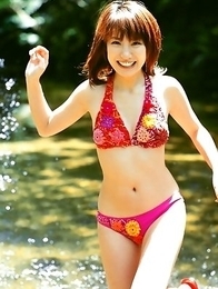 Azusa Yamamoto with lustful curves loves outdoor activities