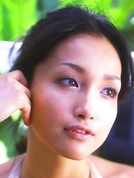 Reon Kadena with big knockers enjoys outdoor shower a lot