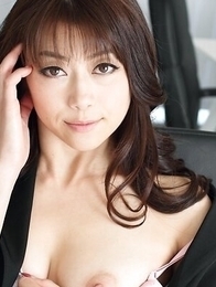 Slutty office lady Maki Hojo is amazingly sexy