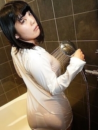 Chubby Ryo Izumi teases us in the shower
