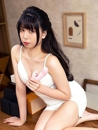 Xiaomei sucks and fucks a customer while she is online live