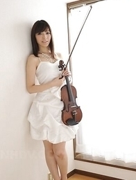 Sexy Yuria Tominaga is violonnist and slut