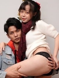 Yuli waits for the party to end to seduce Leo and suck his cock