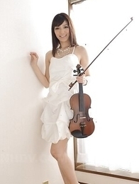 Sexy Yuria Tominaga is violonnist and slut