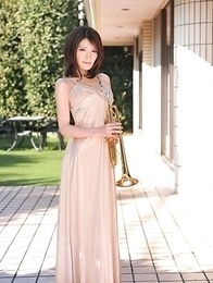 Anna Kirishima is a sexy trumpeter with beautiful boobs