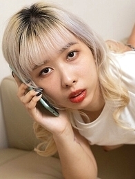 A boyfriend forces Wang to cheat on him with his best friend