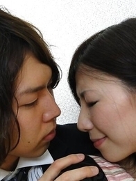 Mizuho Yamashiro sucks cock and has hairy cunt fucked on the floor.