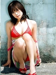 Natsume Sano sexy doll shows hot body anywhere she likes