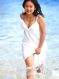 Saaya Irie with big assets loves playing in the warm ocean