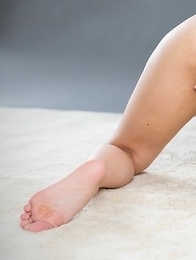 Leggy babe in pumps Uika Hoshikawa finger-blasting her tight hole on the floor