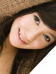 Natsuki Takahashi in short tight skirt shows hot cleavage