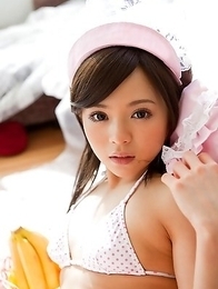 Runa Hamakawa shows hot bum and plays with vegetables